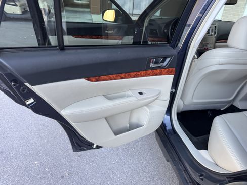 Used 2012 Subaru Outback 2.5i Limited w/ Moonroof Pkg image 29