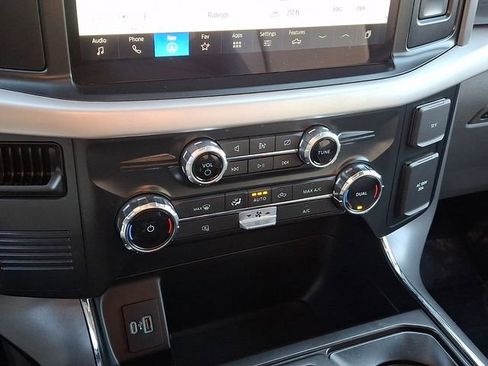 Used 2022 Ford F150 Lightning Pro image 17