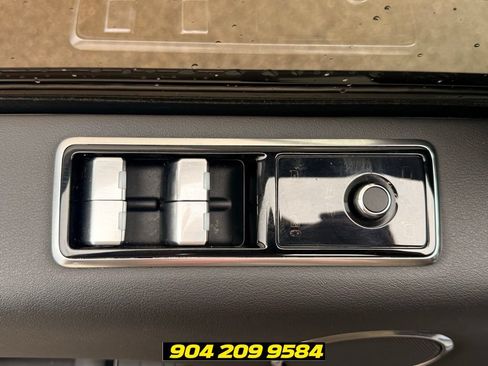 Used 2019 Land Rover Range Rover Sport HSE AWD/4WD image 15