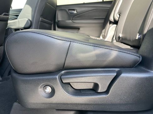 Certified 2022 Honda Pilot Touring image 40