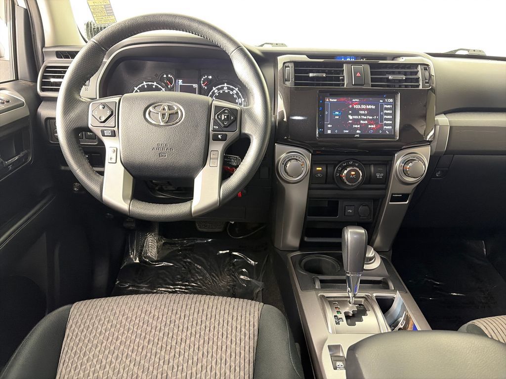Used 2020 Toyota 4Runner 4WD image 14