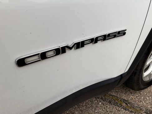 Used 2024 Jeep Compass Latitude AWD/4WD image 35