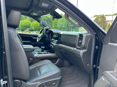 Used 2022 GMC Sierra 1500 SLT w/ SLT Convenience Package AWD/4WD image 45