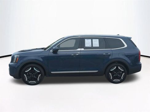 Used 2023 Kia Telluride S AWD/4WD image 8