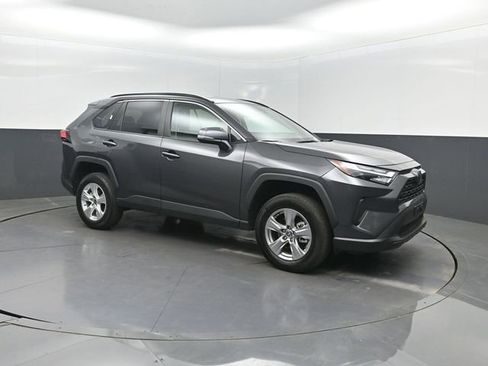 Used 2025 Toyota RAV4 XLE image 33