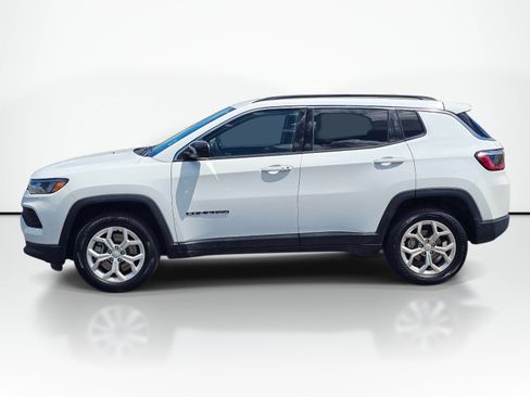 Used 2024 Jeep Compass Latitude AWD/4WD image 13