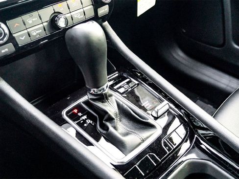 New 2026 Jeep Compass Latitude image 16