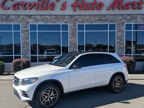 Used 2017 Mercedes-Benz GLC 300 4MATIC image 1