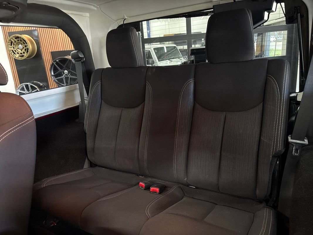 Used 2013 Jeep Wrangler Rubicon w/ PWR Convenience Group AWD/4WD image 36