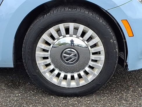 Used 2014 Volkswagen Beetle 1.8T FWD image 27