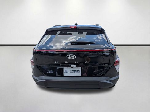 Used 2025 Hyundai Kona SEL FWD image 5