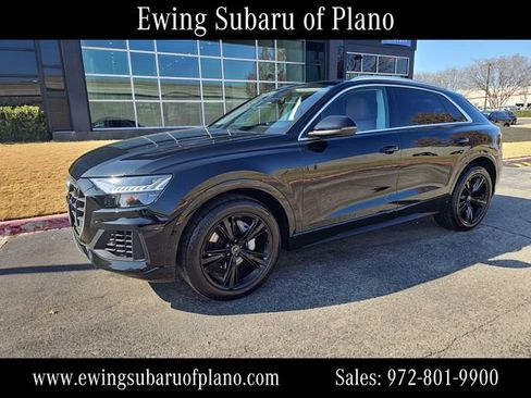 Used 2022 Audi Q8 Prestige w/ Prestige Package image 2