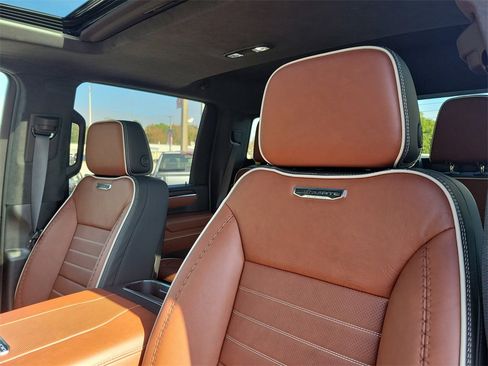 New 2025 GMC Sierra 3500 Denali Ultimate image 22