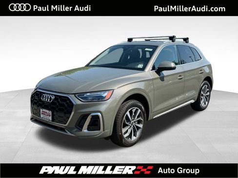 Used 2024 Audi Q5 2.0T Premium Plus w/ Premium Plus Package AWD/4WD image 1