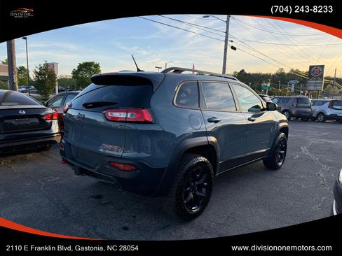 Used 2015 Jeep Cherokee Trailhawk w/ Comfort/Convenience Group image 4