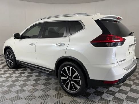 Used 2018 Nissan Rogue SL w/ Premium Package FWD image 4