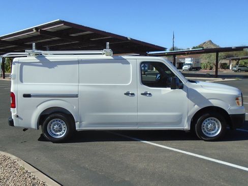 Used 2017 Nissan NV 2500 S image 4