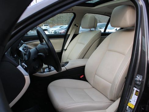 Used 2011 BMW 535i xDrive Sedan image 24