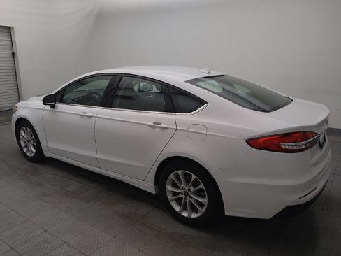 Used 2019 Ford Fusion SE FWD image 3