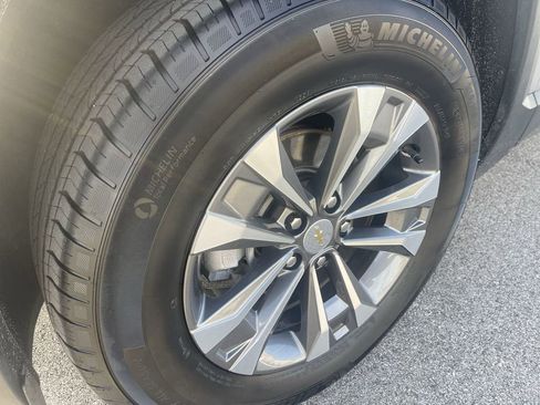 Used 2025 Chevrolet Equinox LT w/ Convenience Package II image 10