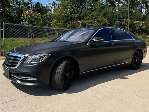 Used 2019 Mercedes-Benz S 560 4MATIC Sedan image 1