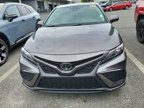 Used 2024 Toyota Camry SE FWD image 9