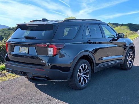 Certified 2025 Ford Explorer ST-Line AWD/4WD image 6
