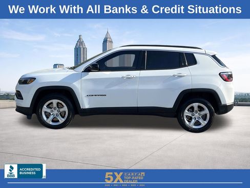 Used 2023 Jeep Compass Latitude w/ Sun and Sound Group image 24