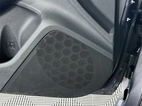 Used 2021 Subaru Crosstrek 2.5i Sport w/ Moonroof Package image 18