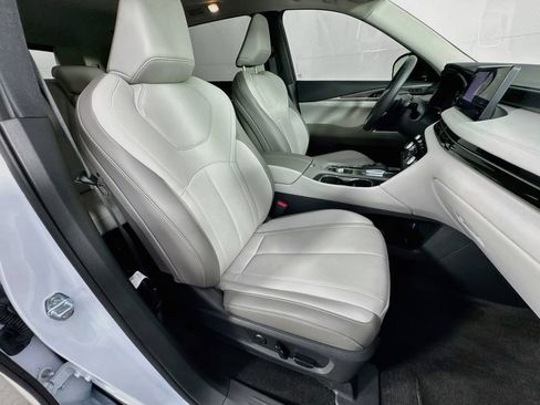 Certified 2027 INFINITI QX60 Luxe w/ Cargo Package AWD/4WD image 40