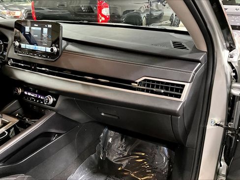 Used 2022 Mitsubishi Outlander SEL image 18