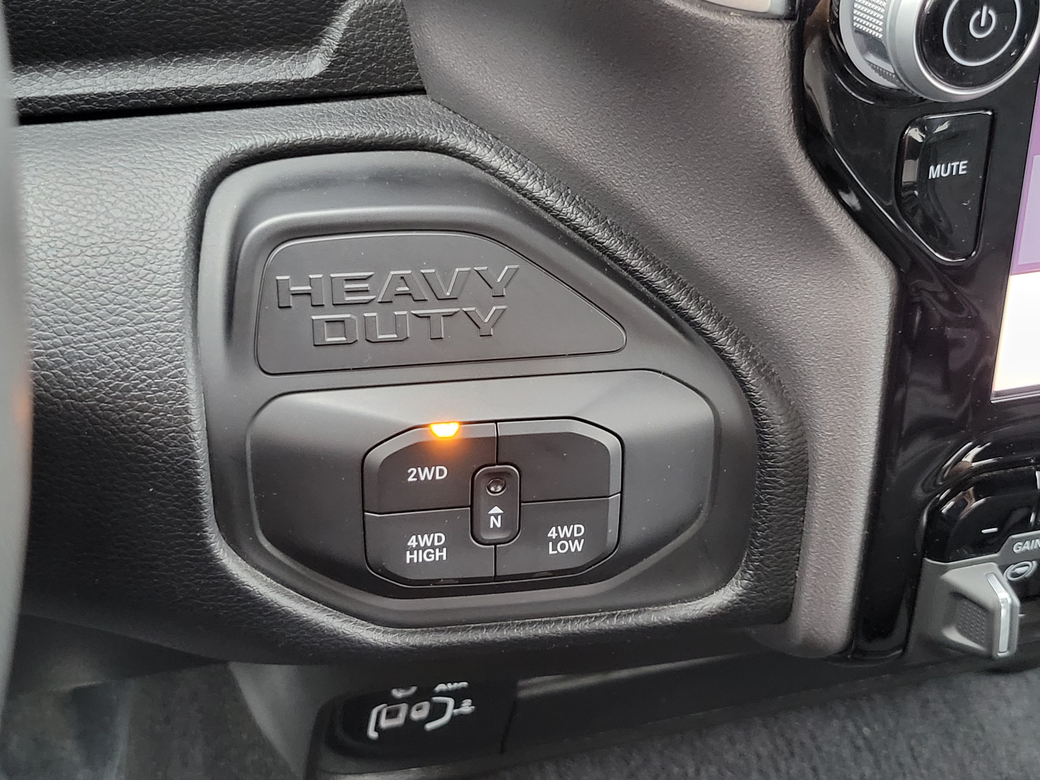 Used 2025 RAM 2500 Big Horn AWD/4WD image 16