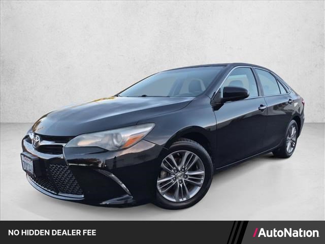 Used 2015 Toyota Camry SE FWD image 1