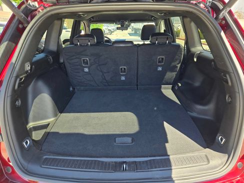 Used 2025 Jeep Grand Cherokee Altitude AWD/4WD image 27