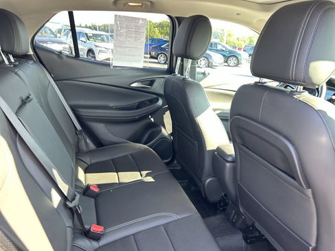 Used 2023 Buick Encore GX Essence w/ Experience Buick Package AWD/4WD image 16