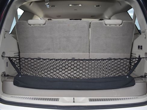 Used 2015 Cadillac Escalade Luxury image 29