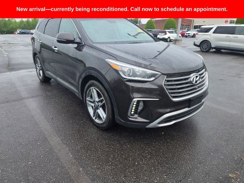 Used 2017 Hyundai Santa Fe SE FWD image 7