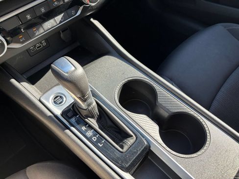 Used 2025 Nissan Altima 2.5 SV FWD image 36