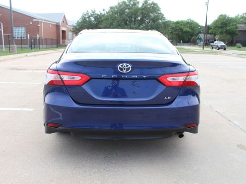Used 2018 Toyota Camry LE FWD image 13