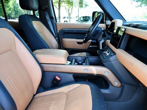 Used 2023 Land Rover Defender 130 X AWD/4WD image 28
