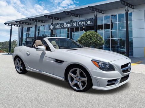 Used 2014 Mercedes-Benz SLK 350 image 2
