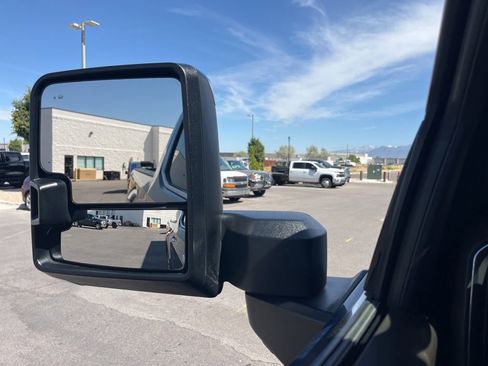Used 2024 GMC Sierra 1500 SLT w/ SLT Premium Plus Package AWD/4WD image 5