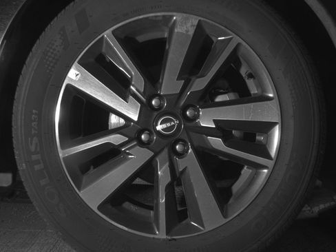 Used 2025 Nissan Versa SV image 13