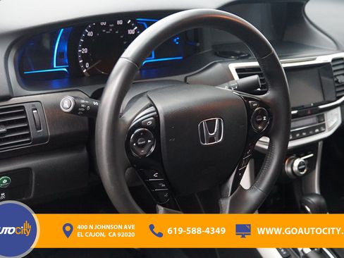 Used 2015 Honda Accord Touring image 16