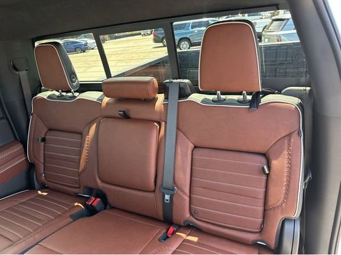 New 2025 GMC Sierra 2500 Denali Ultimate image 18