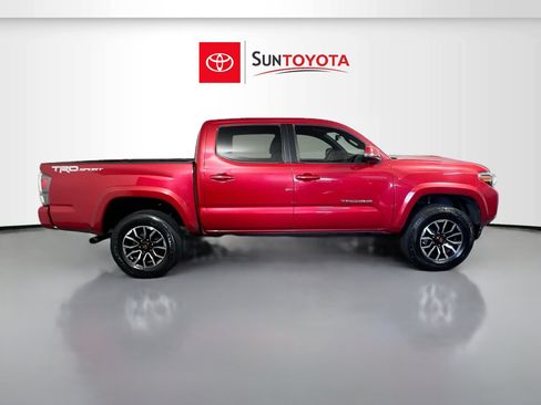 Used 2022 Toyota Tacoma TRD Sport w/ Technology Package RWD image 2