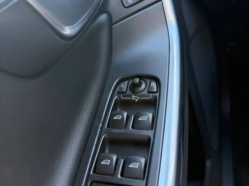 Used 2016 Volvo V60 T5 Cross Country w/ Protection Package image 22