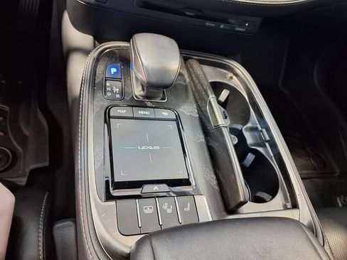 Used 2021 Lexus LS 500 w/ Accessory Package (Z2) RWD image 14