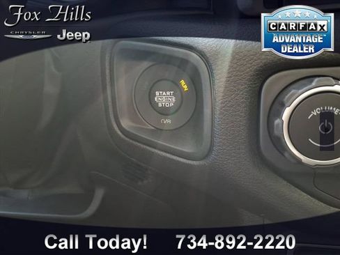 New 2025 Jeep Gladiator Sport image 23