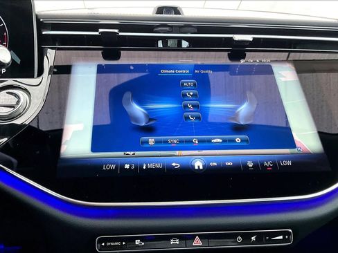 Used 2025 Mercedes-Benz E 350 4MATIC Sedan image 34